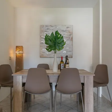 Sol Del Conde Vacacional 阿德耶